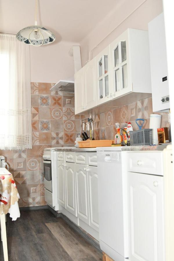 Habos Isler Apartman 16 Сольнок Экстерьер фото